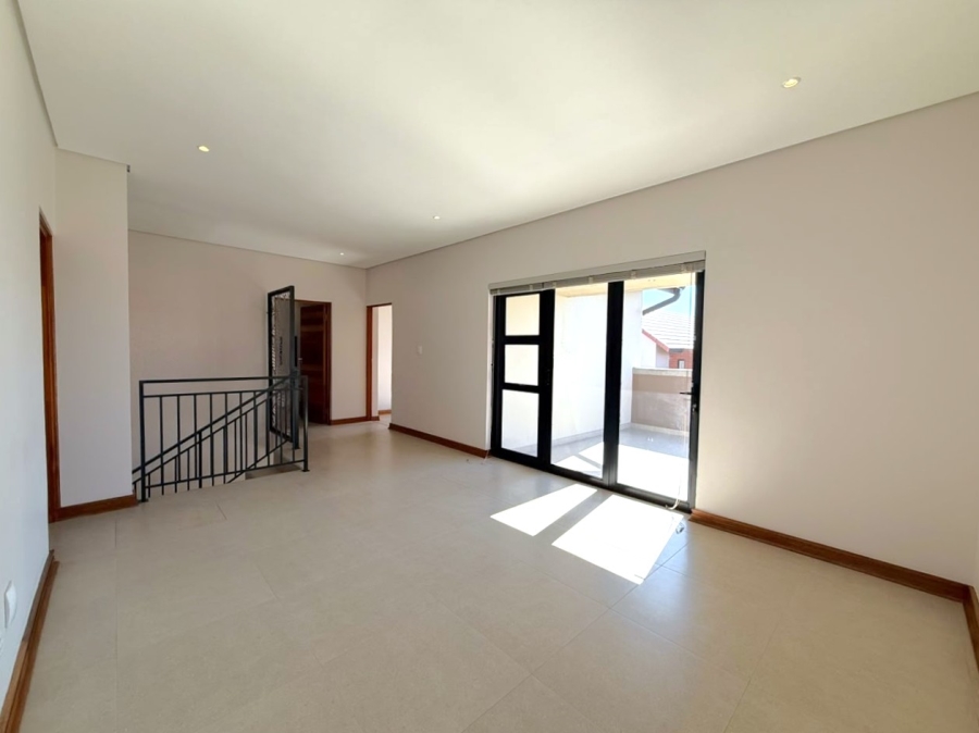 To Let 3 Bedroom Property for Rent in Wild Olive Estate Free State